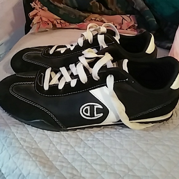 Champion - Picture 3 of 7